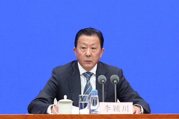 据国米新闻网数据统计，恰尔汗奥卢是本赛季至今为止意甲传球成功次数最多的球员。